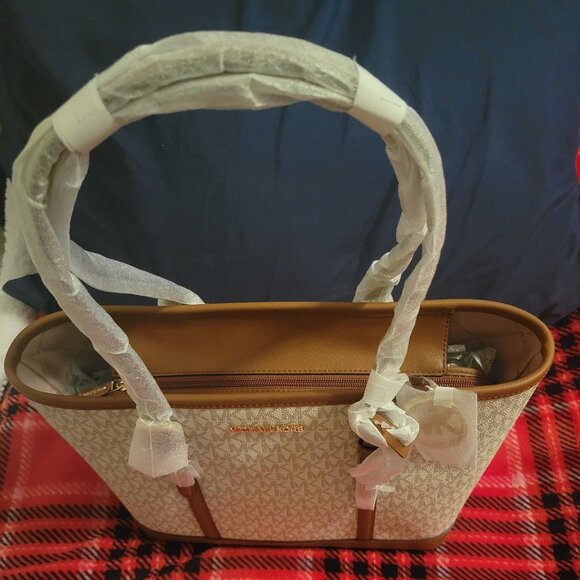 🩷 Jet Set Travel Small Logo Top-Zip Tote Bag 🩷 - Picture 6 of 9